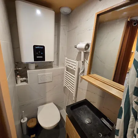 1g- Equipe Proche De La Scene Musicale